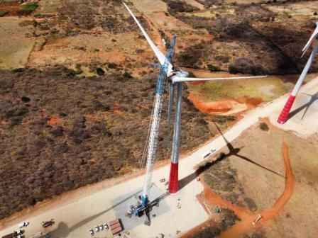 Inspecao com drone de turbina eolica cara